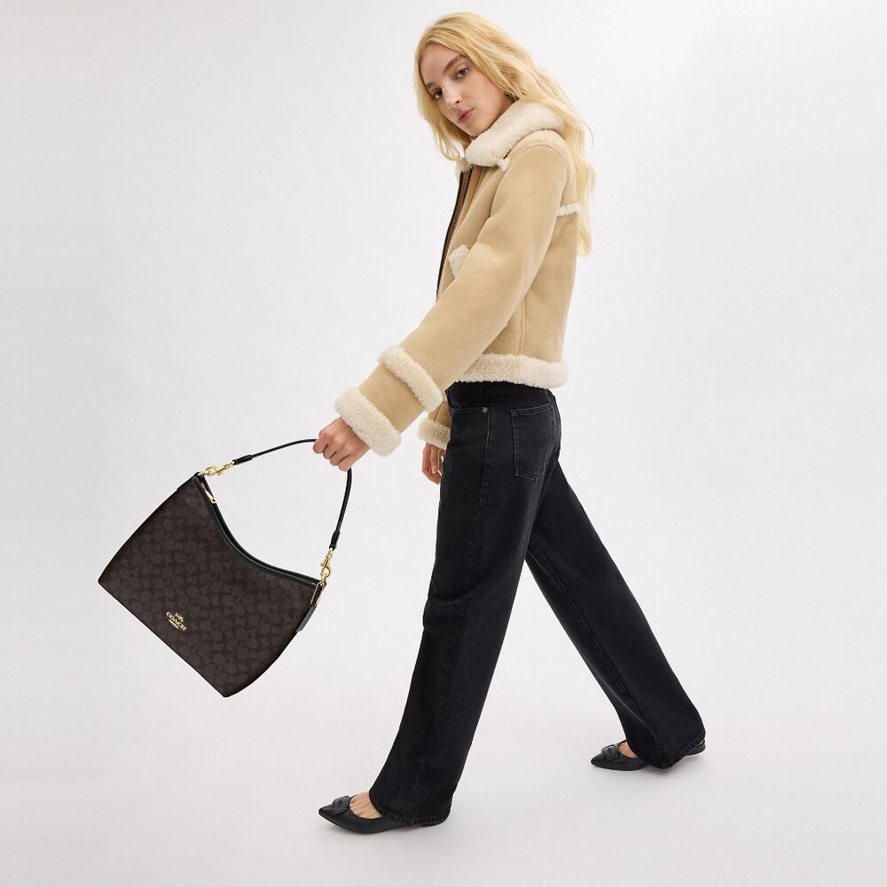 Laurel Shoulder Bag In Signature Canvas - Picture 2 of 8